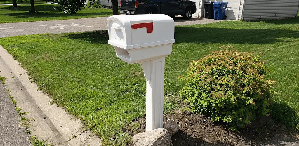 Mailbox installation for a residential curbside mailbox in Grand Rapids, MI